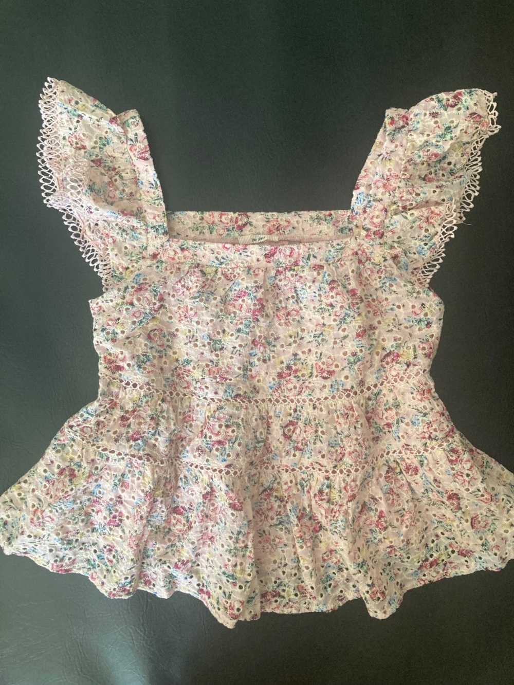 NWT Francesca’s Miami pink green eyelet floral lace ruffle top s